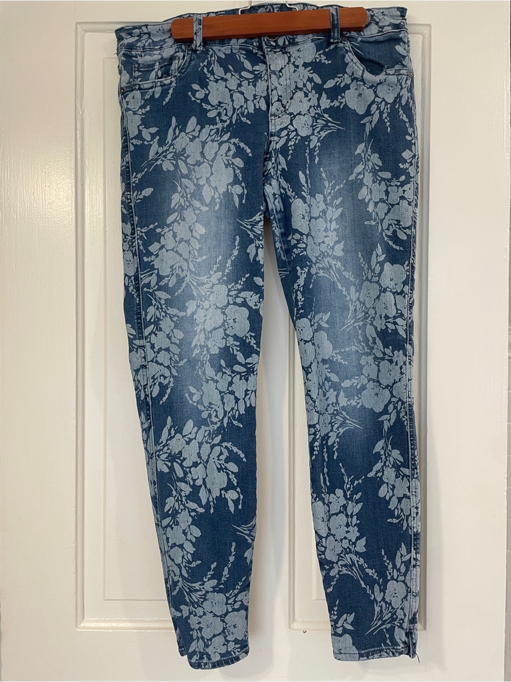 Kut from the Kloth Blue Floral Skinny Jeans